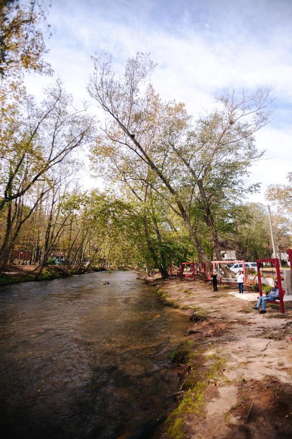 Riverbend Motel & Cabins 헬렌 외부 사진