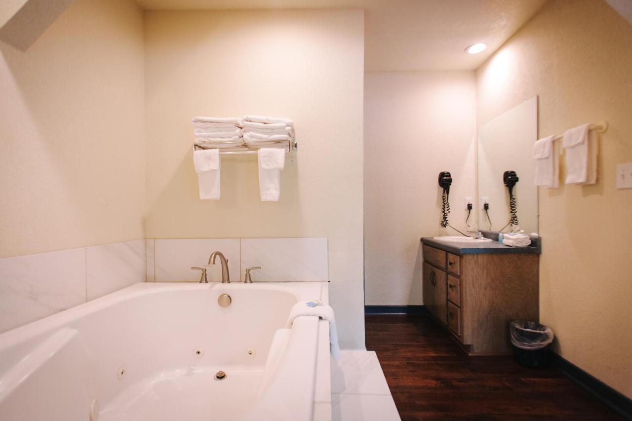 Riverbend Motel & Cabins 헬렌 외부 사진