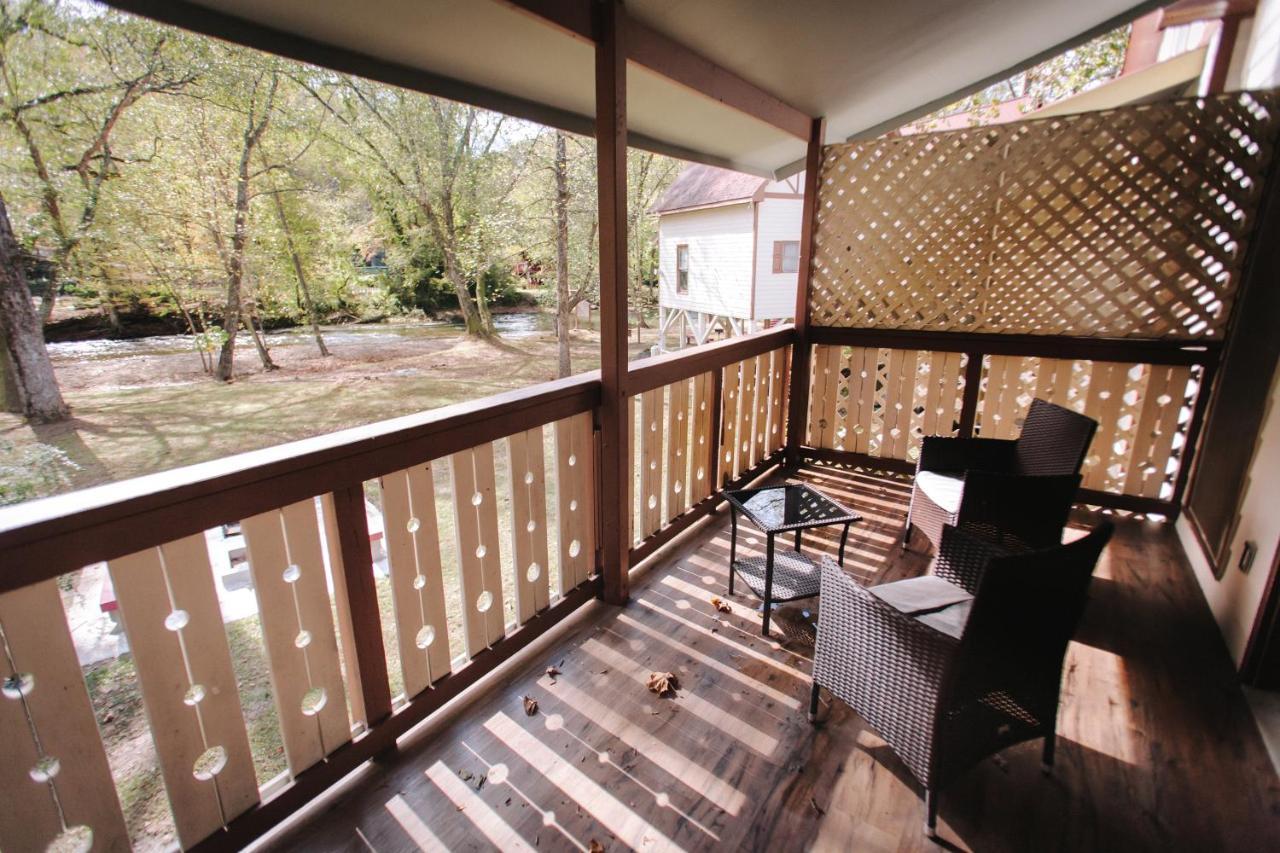 Riverbend Motel & Cabins 헬렌 외부 사진